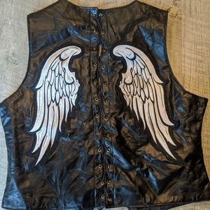 DIAMOND PLATE Leather Riding Vest with WINGS
